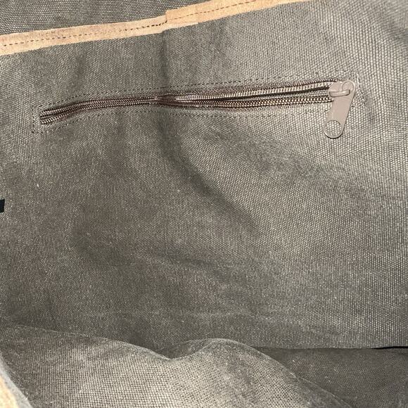 Wilson’s Leather Genuine Leather Messenger Back Large Brown Snap Button - Picture 12 of 13